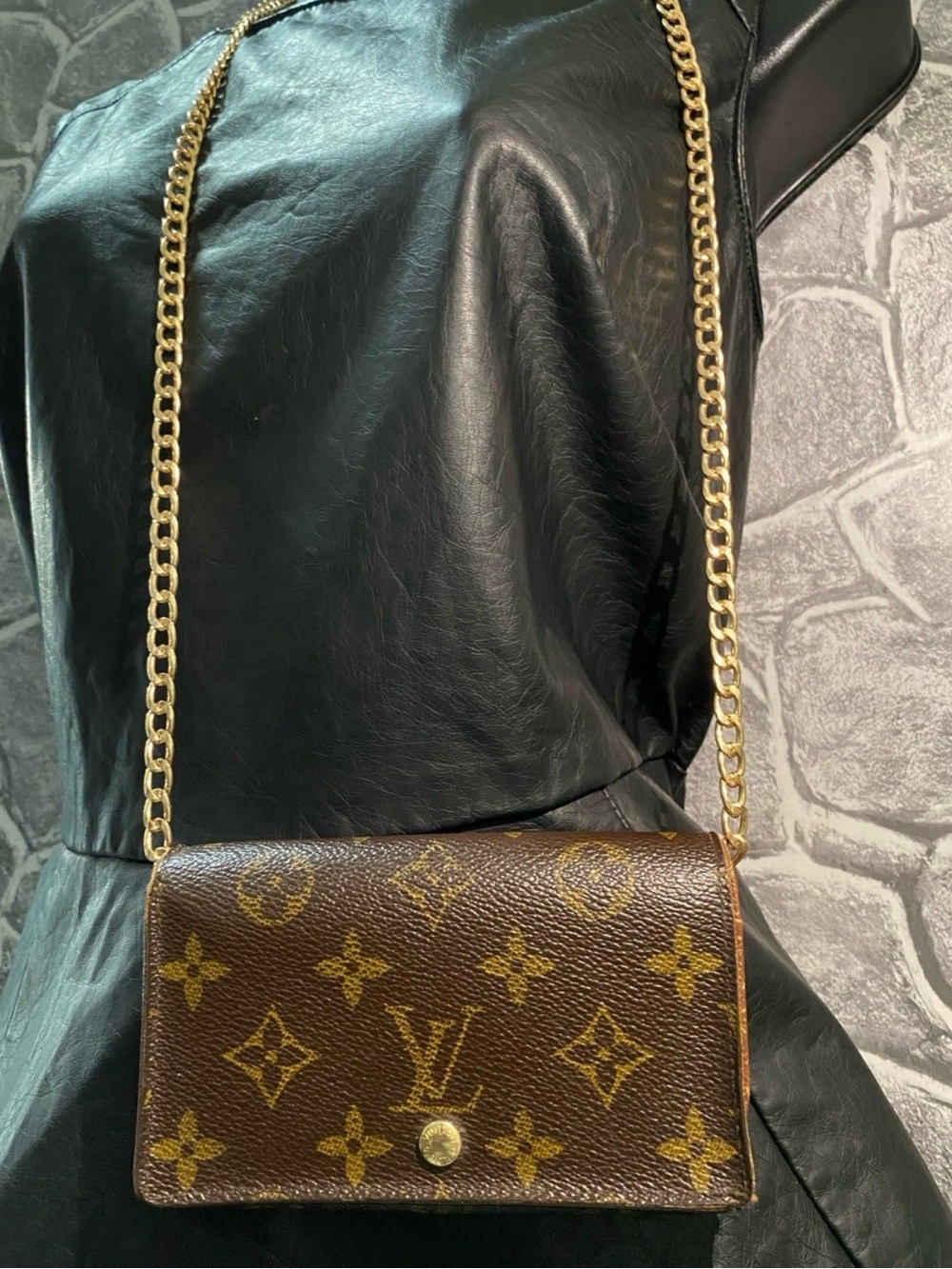 Authentic Louis Vuitton Monogram Bifold Zippy Wallet - Picture 4 of 15